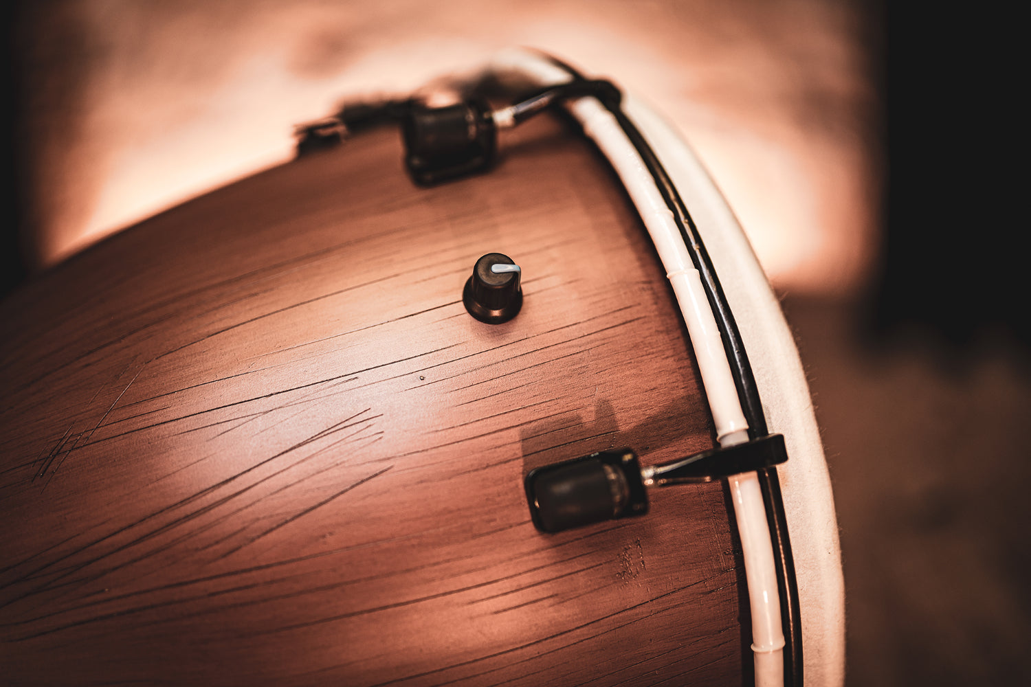 Djembe de 12" con pastilla de la serie Alpine de Meinl PADJ12-BW, parche sintético, madera de granero